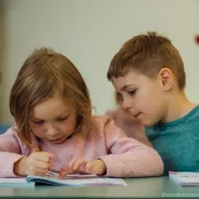 частный английский детский сад sun school на набережной новикова-прибоя  на проекте khoroshevomnevniki.ru